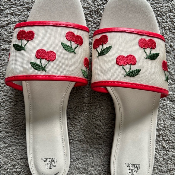 New Wild Fable Cherry Embroidered Sandals - Picture 1 of 1